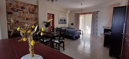 Blue Ark Aigeira Flat & Studio