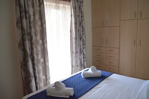 Blue Ark Aigeira Flat & Studio