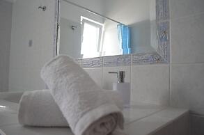 Blue Ark Aigeira Flat & Studio