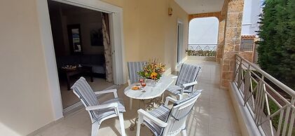 Blue Ark Aigeira Flat & Studio