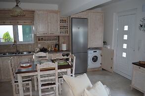 Blue Ark Aigeira Flat & Studio