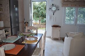 Blue Ark Aigeira Flat & Studio