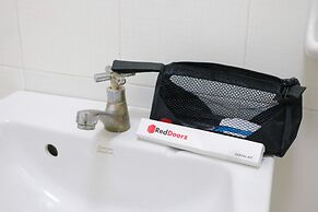 RedDoorz @ Bonifacio St Cebu