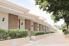 RedDoorz Premium @ Wireless Mandaue Cebu