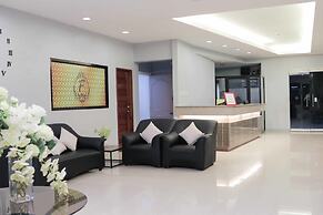 RedDoorz Premium @ Wireless Mandaue Cebu