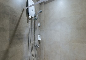 RedDoorz @ Grand Apartelle Hernan Cortes Cebu