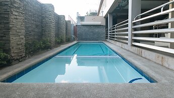 RedDoorz @ Grand Apartelle Hernan Cortes Cebu