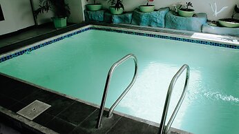 RedDoorz Plus @ Mabolo Cebu