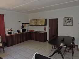 Hippo House Cottages