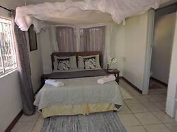 Hippo House Cottages