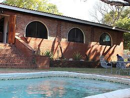 Hippo House Cottages