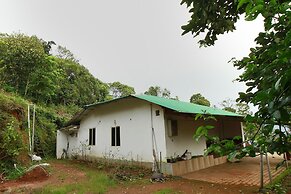 OYO 15200 Home Cozy Stay Hill Top Madikeri