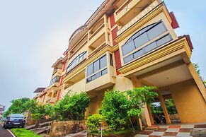 OYO 18720 Home Alluring 3BHK Dona Paula