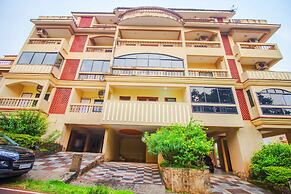 OYO 18720 Home Alluring 3BHK Dona Paula