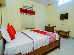 OYO 18825 Hotel Akshey