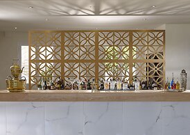 Vasia Boulevard - Adults Only