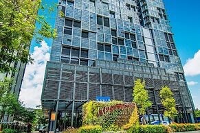 Expressionz Professional Suites by iHost Homes 2