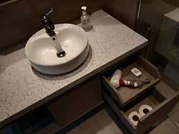 Expressionz Professional Suites by iHost Homes 2