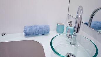 Modern & Central Apt in Athens