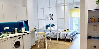 Charming Sunny Studio in Athens