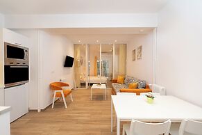 Spacious Peaceful Studio with Garden Patio