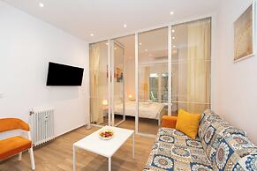 Spacious Peaceful Studio with Garden Patio