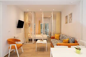 Spacious Peaceful Studio with Garden Patio