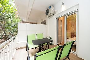 Spacious Peaceful Studio with Garden Patio