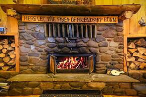 Sun Mountain Ranch Bunkhouse - Near Crater Lake