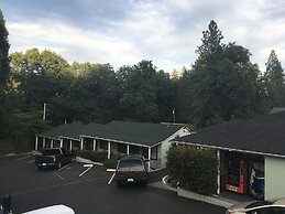 Lake Shasta Lodge