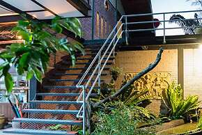 Steelloft  Home Stay