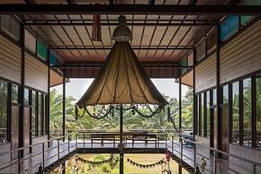 Steelloft  Home Stay