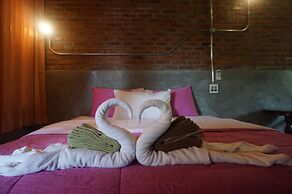 Steelloft  Home Stay