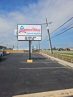 AmeriStay Inn &Suites