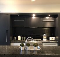 Bond Street Apartment Luxury 3-bedroom