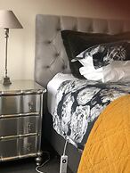 Bond Street Apartment Luxury 3-bedroom