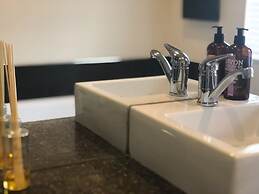 Bond Street Apartment Luxury 3-bedroom