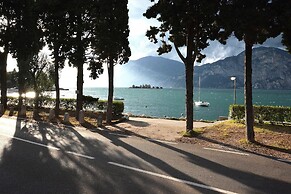 Apartment Spinnaker With Lake View Terrace
