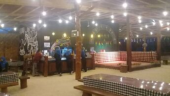 Madu Tiga Beach & Resort