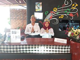 Madu Tiga Beach & Resort