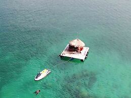 Madu Tiga Beach & Resort