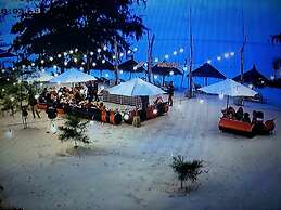 Madu Tiga Beach & Resort