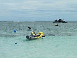 Madu Tiga Beach & Resort