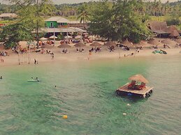 Madu Tiga Beach & Resort