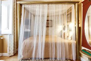 LUXa Charmhouse Hotel