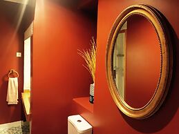 LUXa Charmhouse Hotel