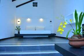 Midigama Holiday Inn