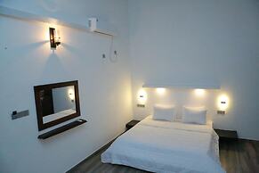 Midigama Holiday Inn