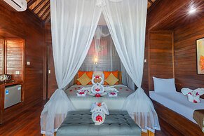 Tatak Bunut Villa Ceningan