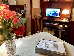 Holden House 1902 Bed & Breakfast Inn